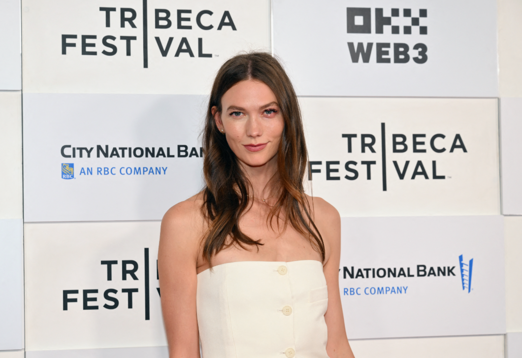 Megszületett Karlie Kloss 3. gyermeke: itt van minden, amit tudni lehet