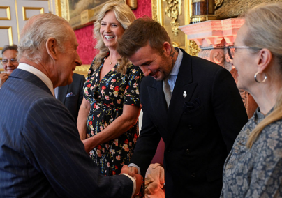 Hivatalos: David Beckham lovagi címet kapott Károly királytól – így kell mostantól szólítani