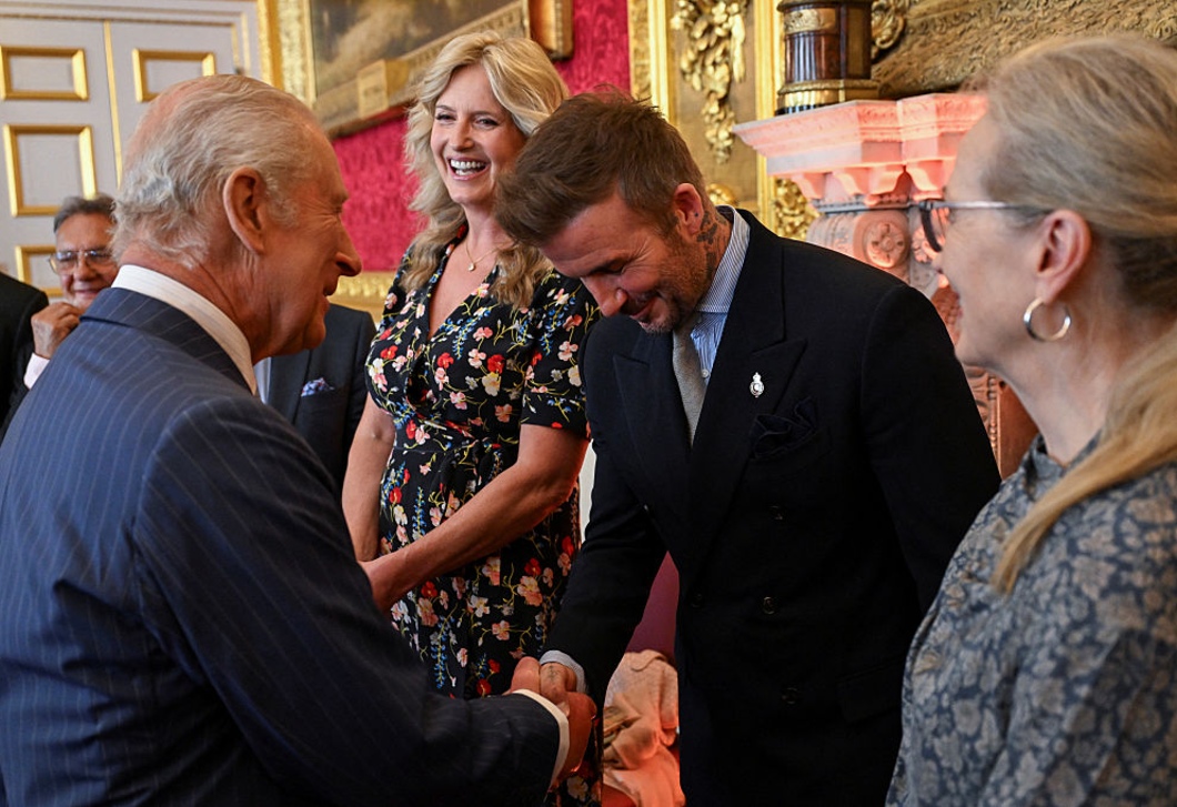 Hivatalos: David Beckham lovagi címet kapott Károly királytól – így kell mostantól szólítani