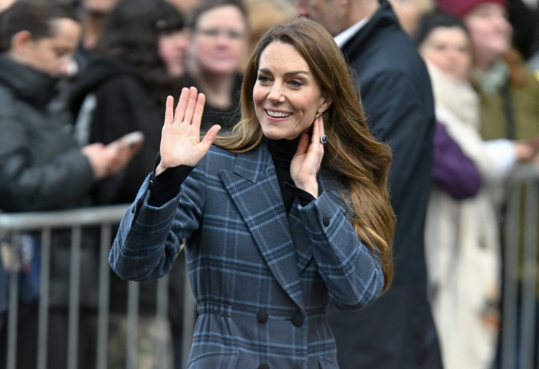 Katalin hercegné saját tervezésű kabátjáról beszél most mindenki