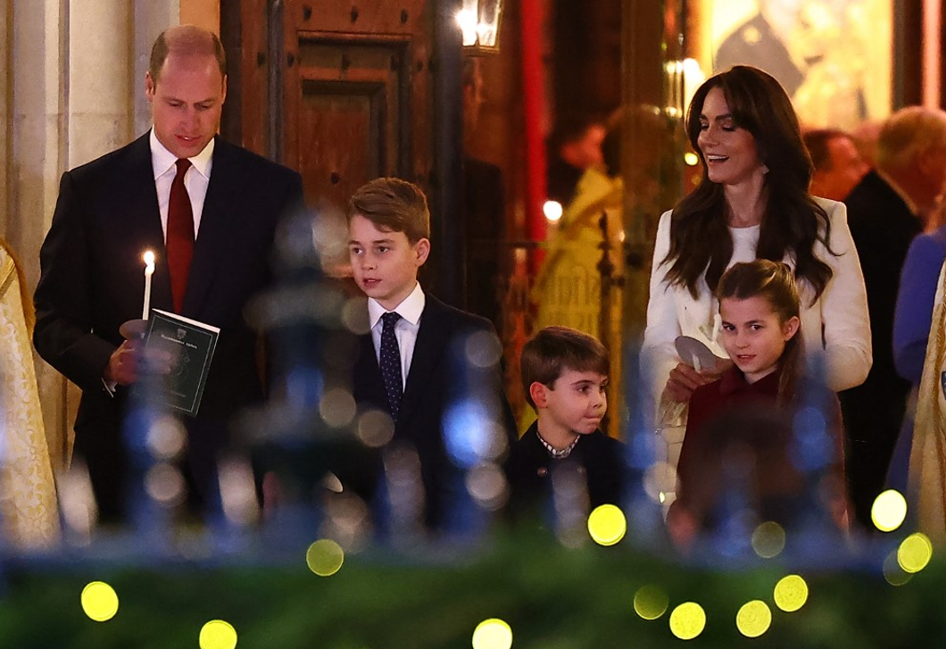  A testbeszéd-szakértő szerint Katalin hercegné ezt üzeni az új családi karácsonyi fotójával