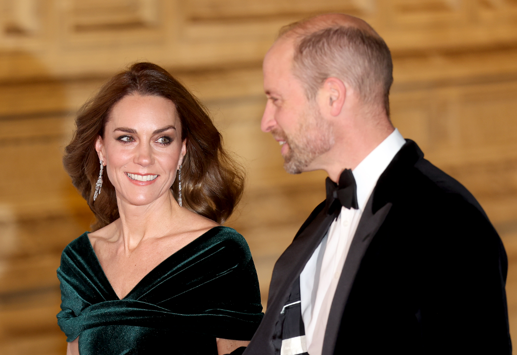 Katalin hercegné két év után visszatért a vörös szőnyegre: ezt a bársony estélyit viselte