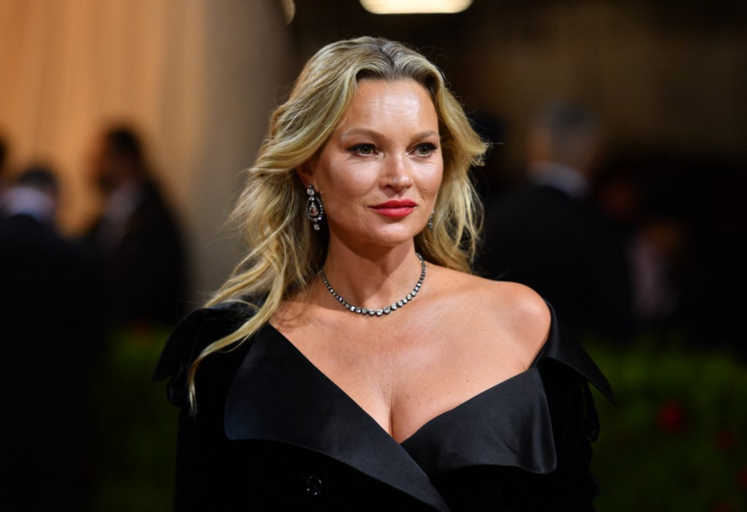 Divatikon, lázadó, múzsa: 51 éves lett Kate Moss