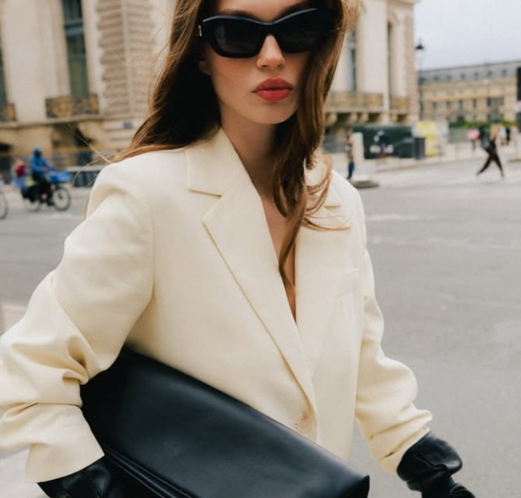 Visszafogott luxus: ünnepi cipők és kiegészítők, amelyekre szükséged lehet