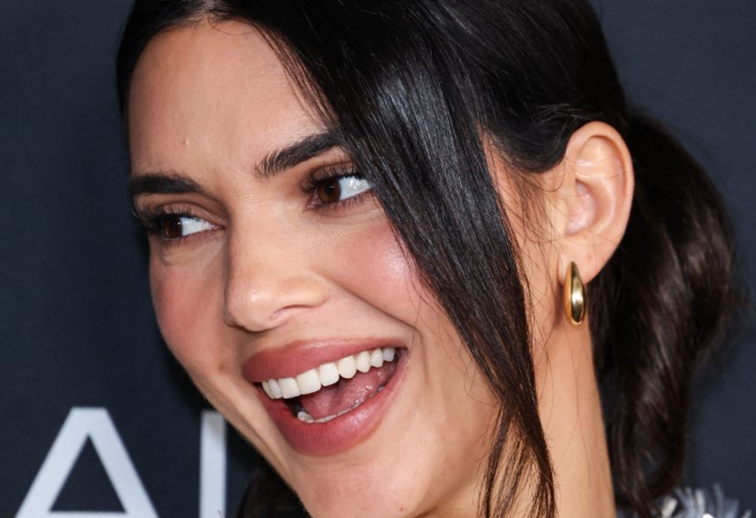 Nem fehér, nem minimalista – Kendall Jenner gyönyörű fürdőkádját te is elfogadnád