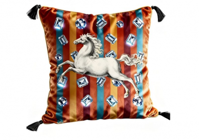 Limitált szériás díszpárnával tiszteleg a Tűz Ló éve előtt a MÜÜSKA