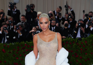 Váratlan: Kim Kardashian csak Marilyn Monroe ruhájának másolatát viselhette