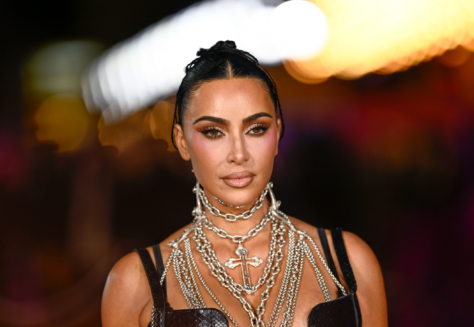 Kim Kardashi...