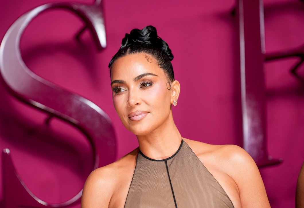 Kim Kardashian horrorisztikus ruhája a frászt hozta a közönségre – fotó