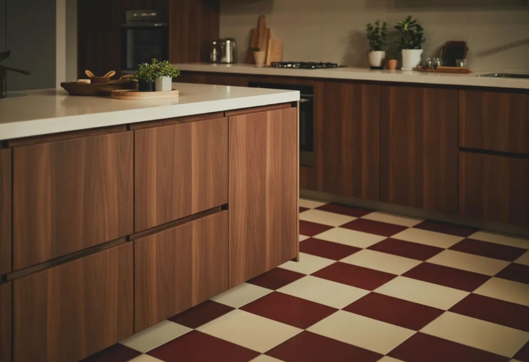 Ne válassz még konyhai padlót – ez a 4 trend most a tervezők kedvence