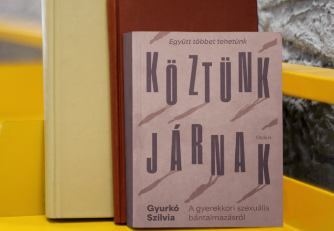 Adj könyvet,...
