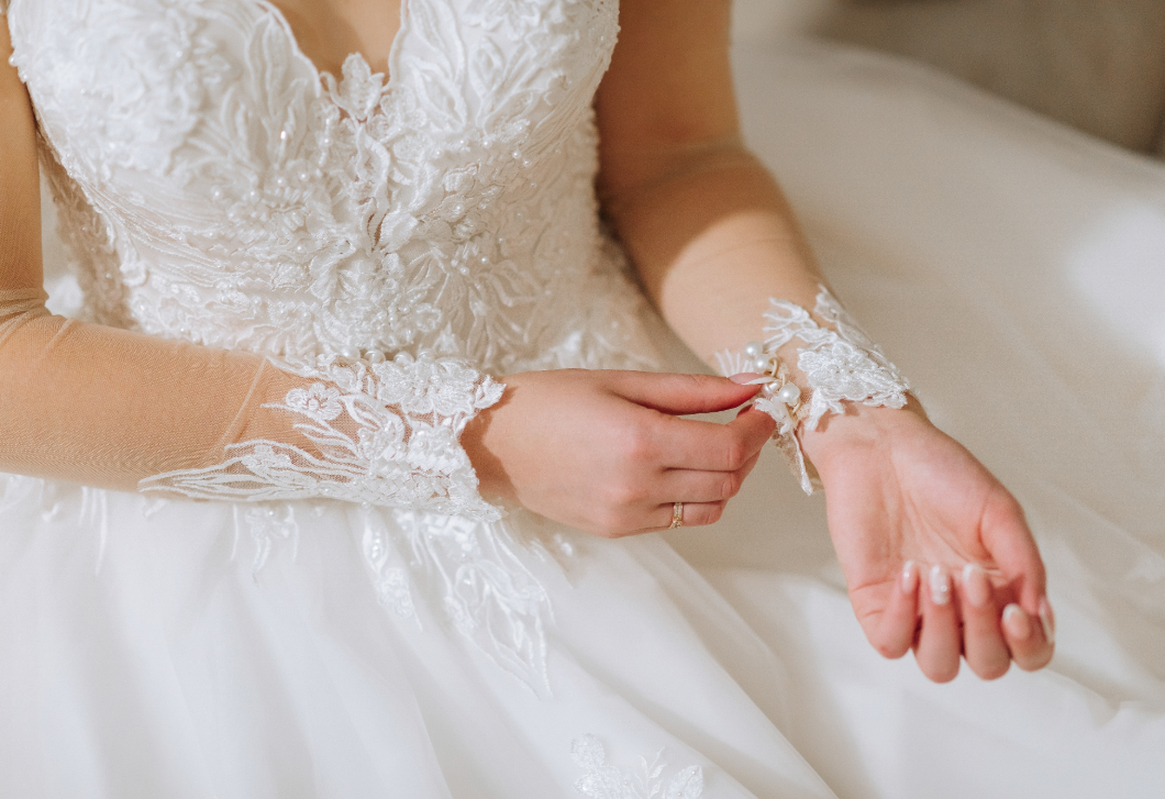 Ezek a legnépszerűbb körömtrendek, amikért rajonganak a menyasszonyok idén