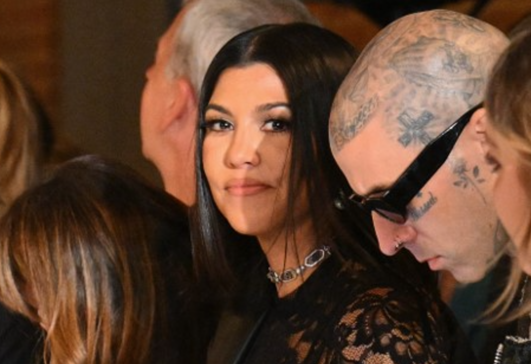 Meglepő színpár, ami karaktert ad a modern tereknek – Kourtney Kardashian étkezője otthonos és mozgalmas 