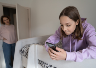 Valóban káros a közösségi média a gyerekek mentális egészségére? Itt van minden, amit egy szülőnek tudnia kell