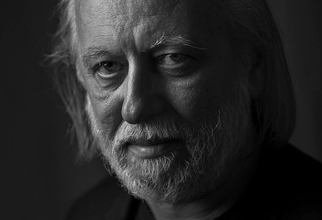 Történelmi siker: magyar szerzőnek ítélték az irodalmi Nobel-díjat