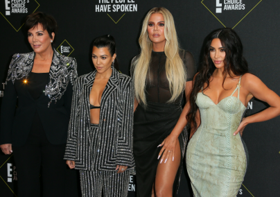 Mesés összegért kínálják eladásra a Kardashianek legendás otthonát – fotók