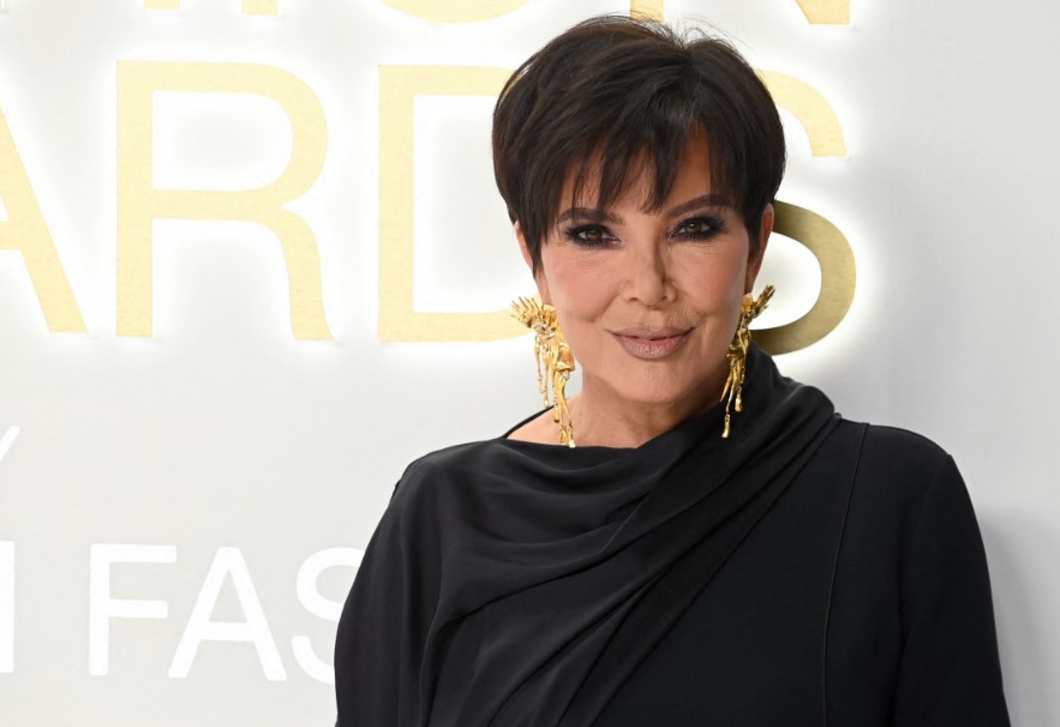 Kris Jenner platinaszőke frizurája felrobbantotta az internetet – fotók