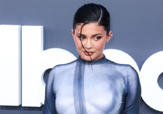 Kylie Jenner szülése óta komoly fájdalmakkal él
