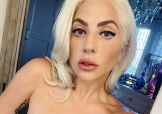 Lady Gaga merész fotójától hangos a net