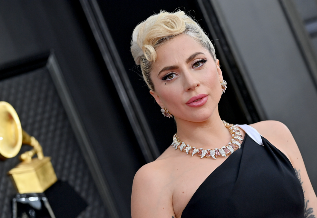 Viszlát szőke! Lady Gaga új fekete haja sokkolta az embereket