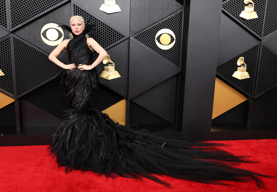 Tollak, dráma, magabiztosság – ilyen volt Lady Gaga Grammy-szettje, főkép