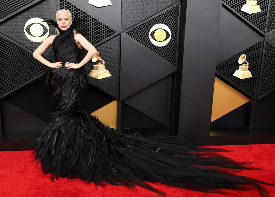 Tollak, dráma, magabiztosság – ilyen volt Lady Gaga Grammy-szettje