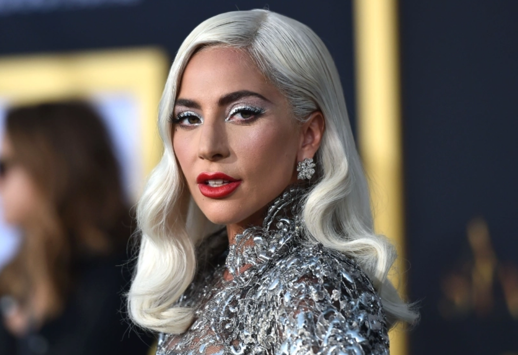 Kiakadtak a rajongók, Lady Gaga felismerhetetlen a legújabb videójában