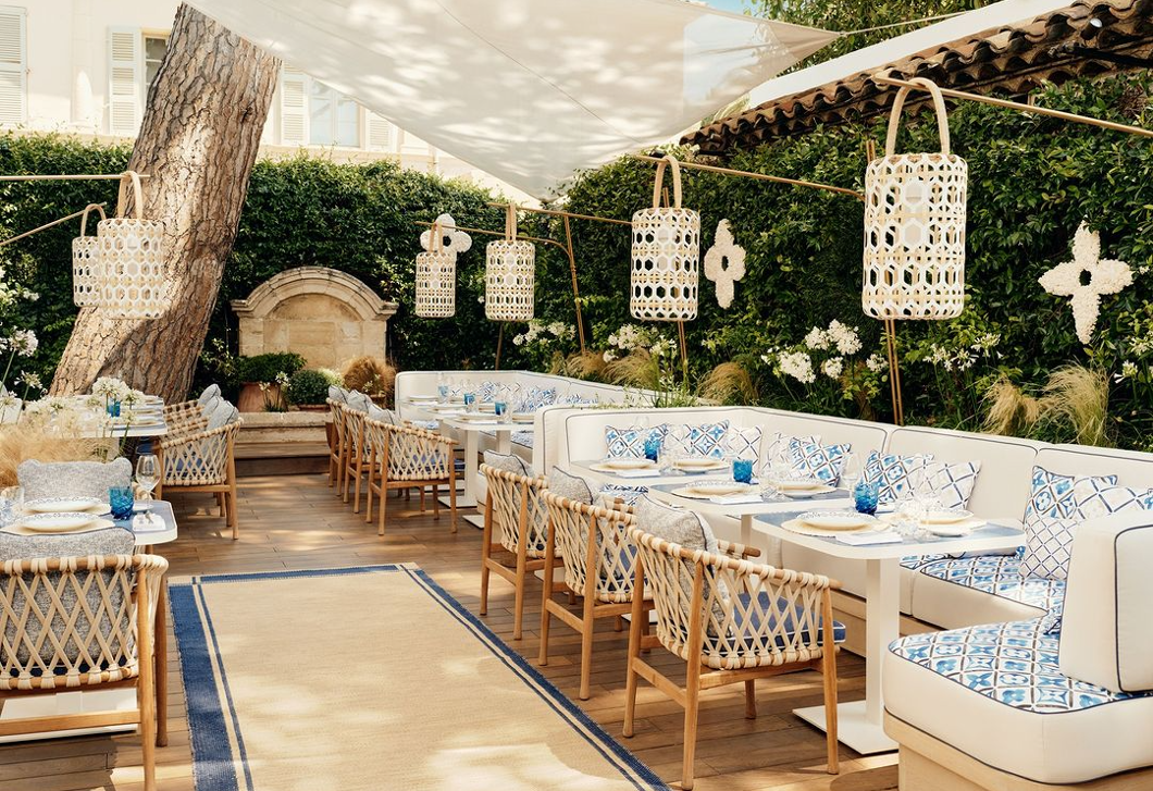 A Louis Vuitton bárja most a legfelkapottabb hely Saint-Tropez-ban