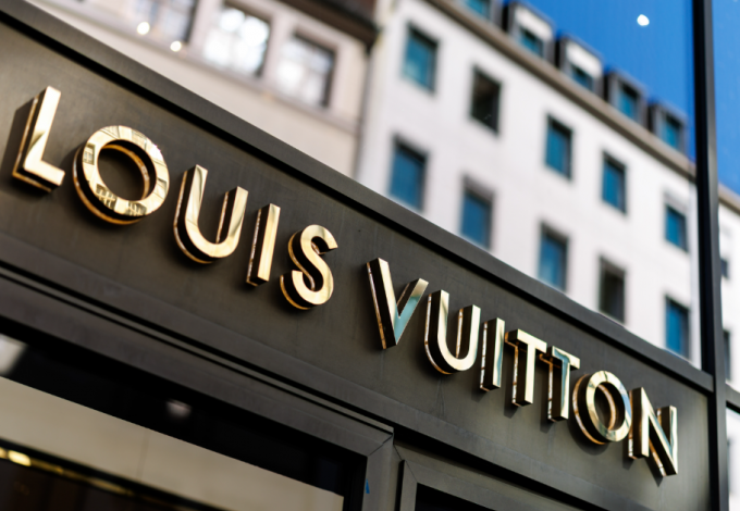 Louis Vuitto...