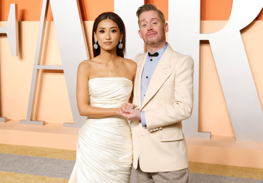 Cuki évfordulós fotókat mutatott Macaulay Culkin és Brenda Song: így ünnepeltek, főkép