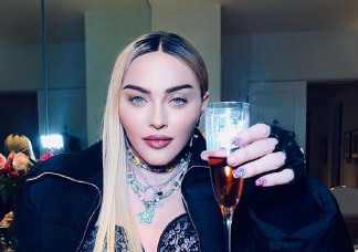 Madonnát letiltotta az Instagram brutális videói miatt