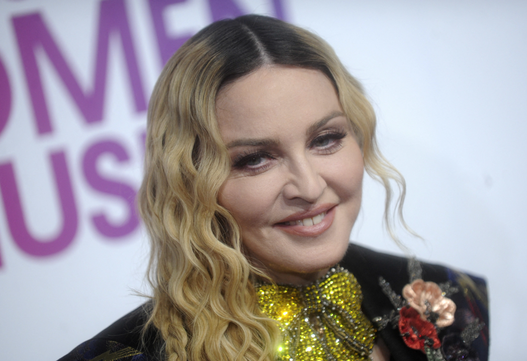 A 67 éves Madonna 29 éves szerelmével a marokkói sivatagban kalandozott