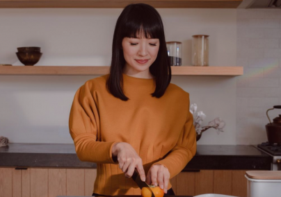 Marie Kondo elárulta a trükkjét, így lehet kihozni a legtöbb tároló helyet a konyhából