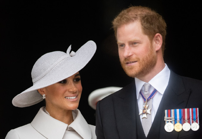 Meghan Markle és Harry herceg friss fotón mutatta meg kislányukat, Lilibetet