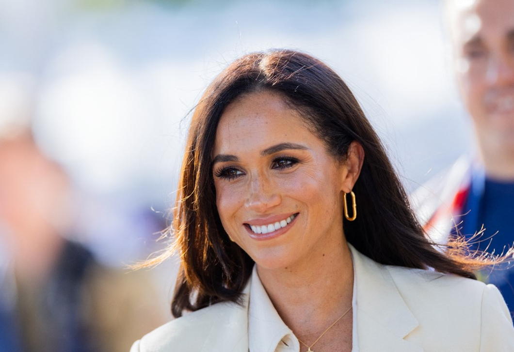 Meghan Markle fehér blézere a szezon egyik legnagyobb slágere