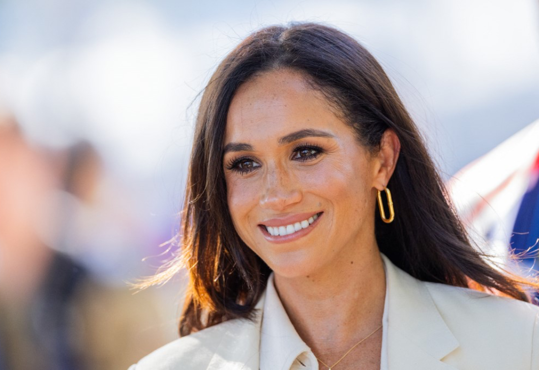 Meghan Markle méregdrága fülbevalót fogadott el ajándékba, az ékszergyártó cég tagadja