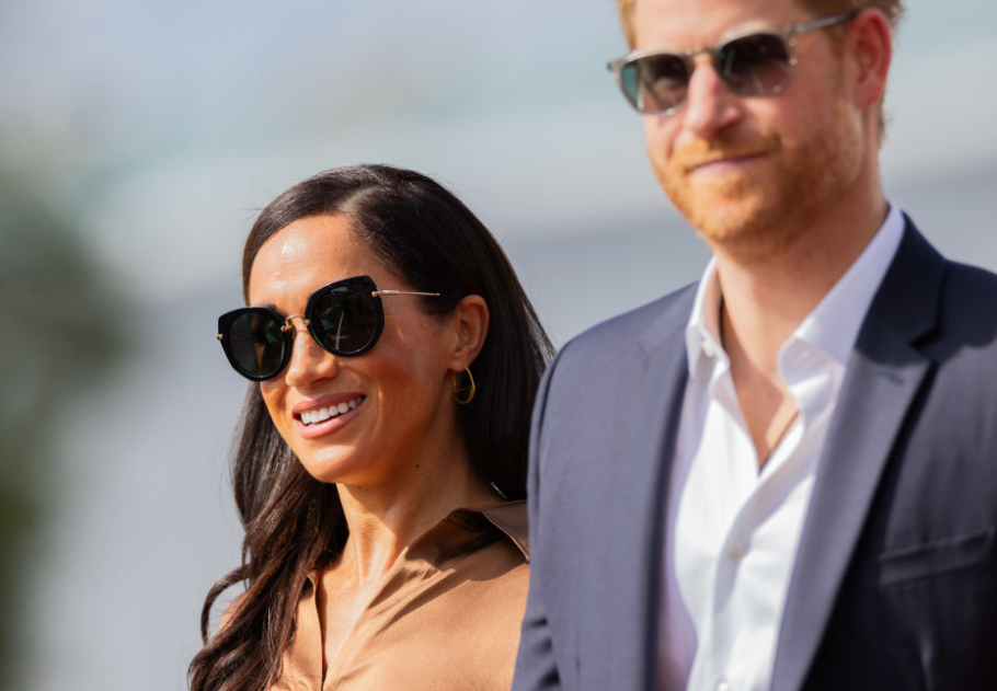 Meghan Markle eddig még soha nem látott képeket mutatott Harry hercegről és a gyerekeikről, főkép