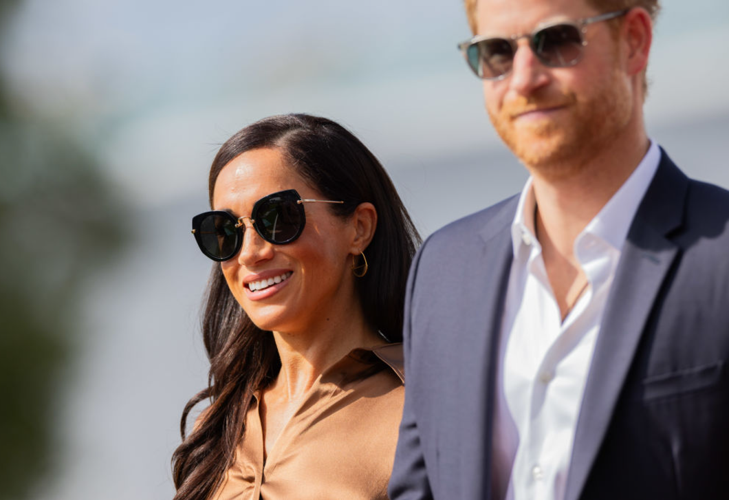 Meghan Markle eddig még soha nem látott képeket mutatott Harry hercegről és a gyerekeikről
