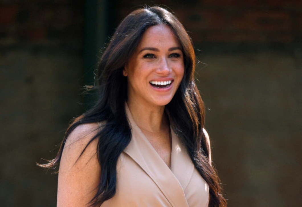 Meghan Markle-t leleplezte az etikett-szakértő, ezzel a trükkel szeretetti meg magát az emberekkel