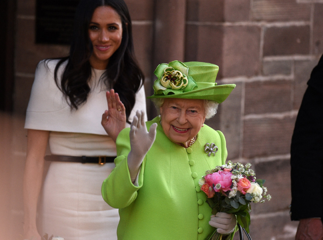 II. Erzsébet nem hajlandó közzétenni a Meghan Markle-aktákat