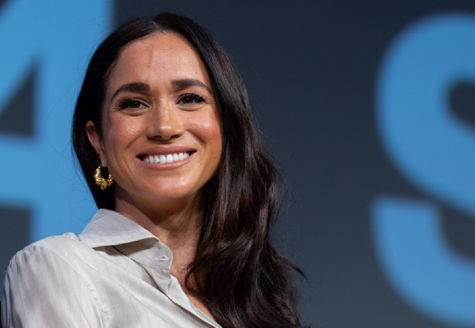 Meghan Markle fehér ruhájáról beszél most mindenki, ezért olyan különleges