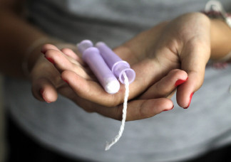 4-ből 1 nőnek túl drágák a menstruációs higiéniai termékek