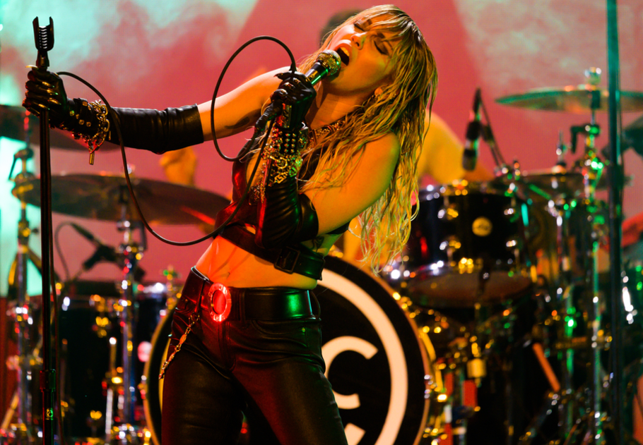 Miley Cyrus kis híján elvesztette a hangját – és nem az ő az egyetlen, főkép