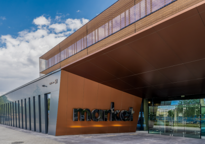 A Market 6.0 székház: kortárs művészet és design találkozása