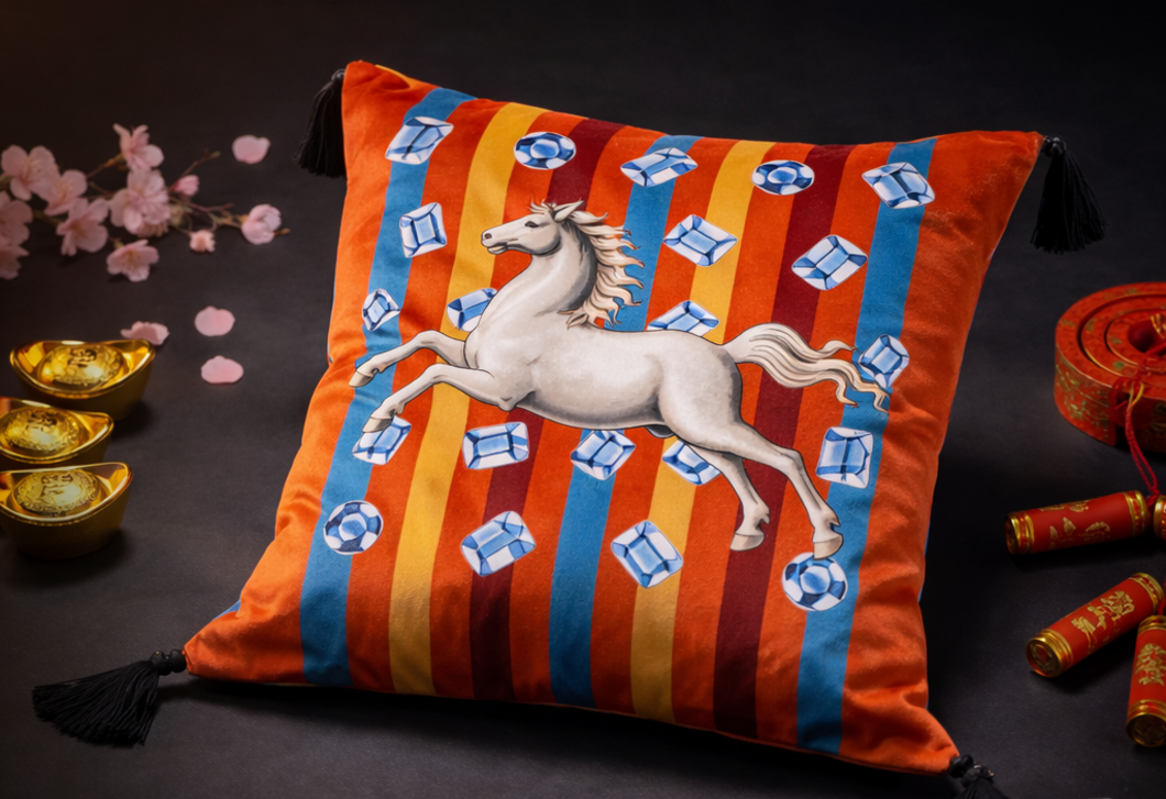 Limitált szériás díszpárnával tiszteleg a Tűz Ló éve előtt a MÜÜSKA