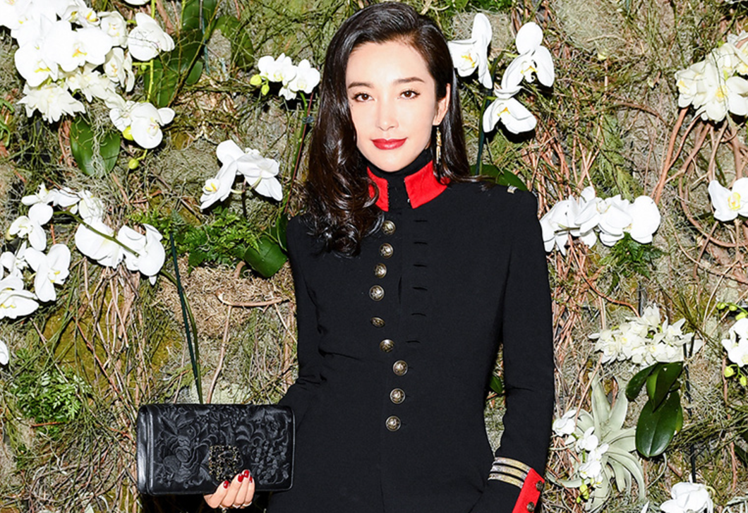 Itt a Napóleon-kabát mánia, a 2026-os év egyik első nagy trendje