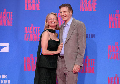 Megszólaltak a bennfentesek: ez az igazság Pamela Anderson és Liam Neeson kapcsolatáról