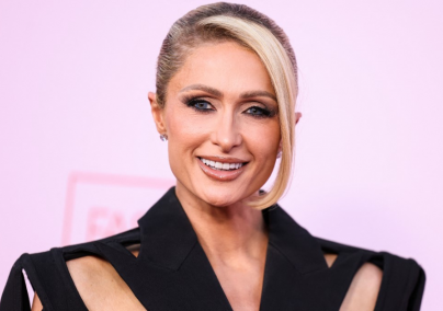 Paris Hilton szobájában most bárki megszállhat, plafontól a padlóig rózsaszín