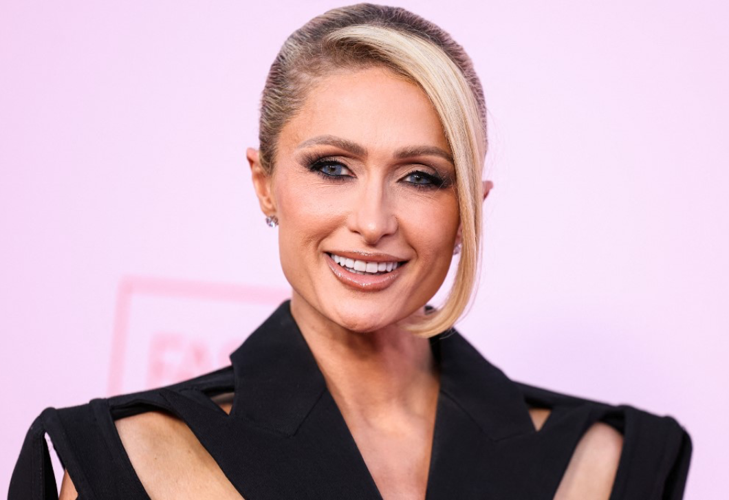 Paris Hilton szobájában most bárki megszállhat, plafontól a padlóig rózsaszín