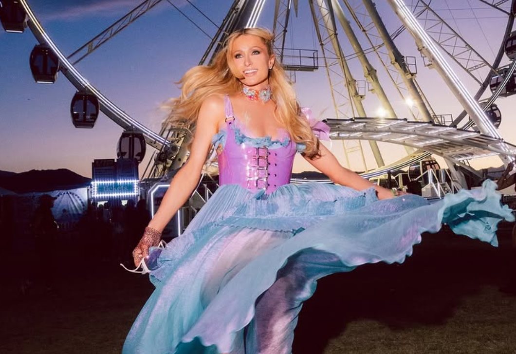 Minisortok, fodrok és csillám: mutatjuk a 2025-ös Coachella első hétvégéjének legjobb outfitjeit